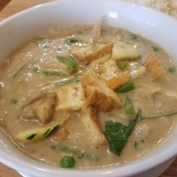 Noodle Palace - Green curry with tofu - Cambodian Near Me - Santa Rosa, California Noodle Palace - Green curry with tofu - Cambodian Near Me - Santa Rosa, California