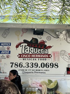 Taqueria 5 Hermanos Food Truck by null