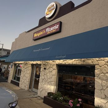 Mangini’s Pizzeria - Pizza Near Me - Imperial Beach, California