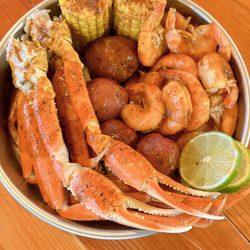 THE CRAB HOUSE