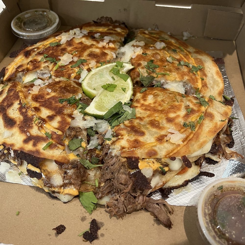 Pizzadilla (with shrimp) Pizzadilla (with shrimp)