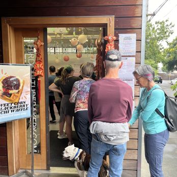 Third Culture Bakery - Berkeley - Line out the door - Bakeries Near Me - Berkeley, California Third Culture Bakery - Berkeley - Line out the door - Bakeries Near Me - Berkeley, California