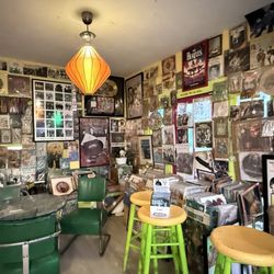 Pacific Grove Ice Cream Shoppe - Interior