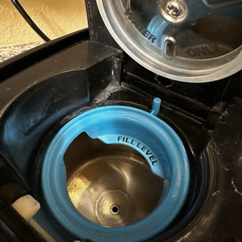 TownePlace Suites by Marriott Lawrence Downtown - Dirty coffee pot... this is cleaned AFTER I asked for them to clean it - Hotels Near Me - Lawrence, Kansas