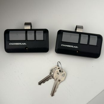 Agent Lock And Key - Residential Lock Services. Lock rekey, replacement, repair, install. - Keys & Locksmiths Near Me