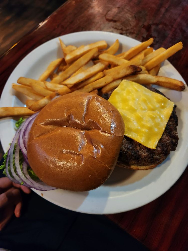 HAMILTON’S BAR & GRILL 87 Photos & 284 Reviews 233 2nd St NW