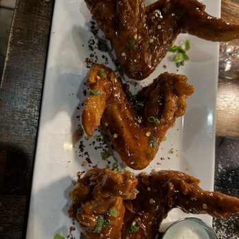 Chefs Kitchen and Cocktails - House wings - Cocktail Bars Near Me - Norfolk, Virginia Chefs Kitchen and Cocktails - House wings - Cocktail Bars Near Me - Norfolk, Virginia