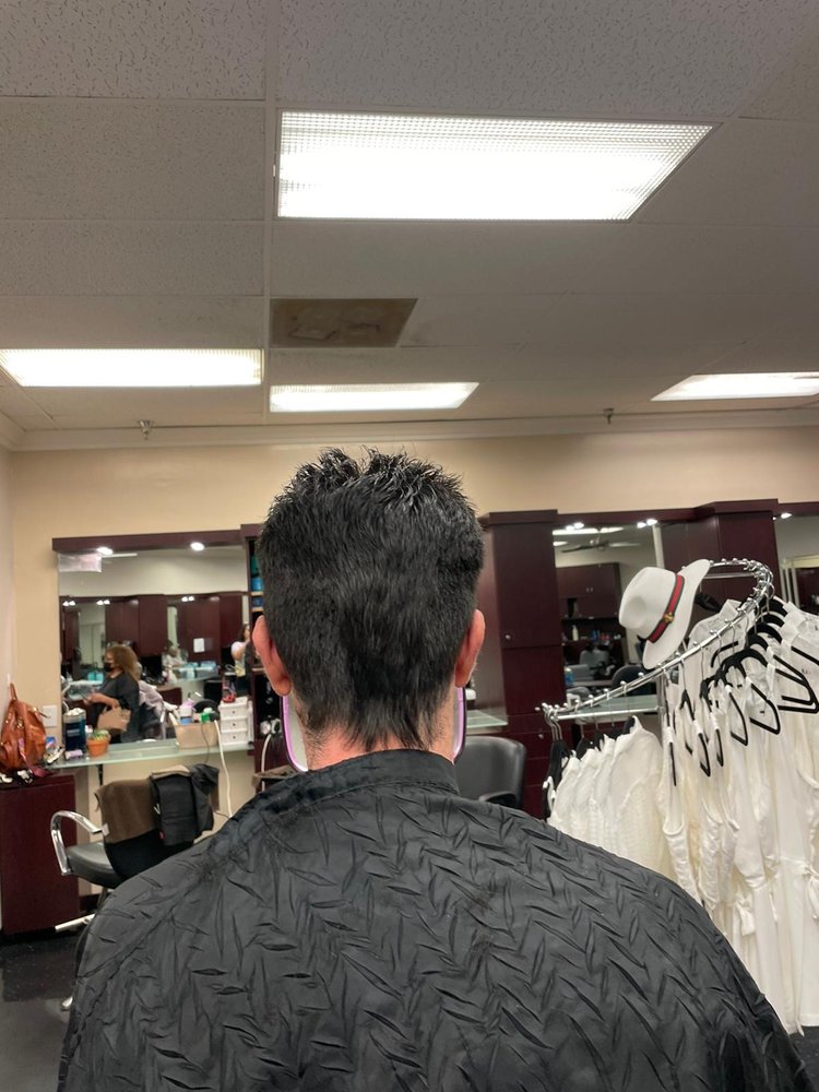 GLITZ SALON Updated July 2024 8200 Stockdale Hwy, Bakersfield