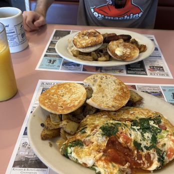 Ashley's - Coffee & Tea Near Me - Braintree, Massachusetts