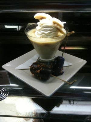 Grand Lux Cafe by null