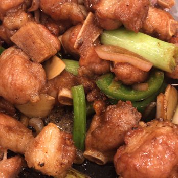The Kitchen - Pork spare ribs with onions and sauce in claypot - Dim Sum Near Me - Millbrae, California