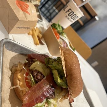 Burger Lounge - Burgers Near Me - Campbell, California