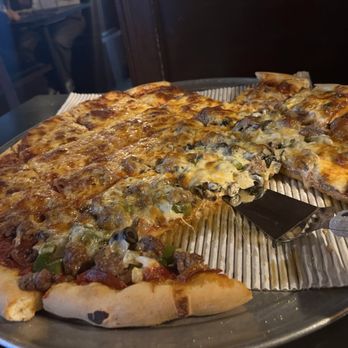 Roselli's Pizza - 1/2 combo and 1/2 pepperoni - Pizza Near Me - Carmel, Indiana Roselli's Pizza - 1/2 combo and 1/2 pepperoni - Pizza Near Me - Carmel, Indiana