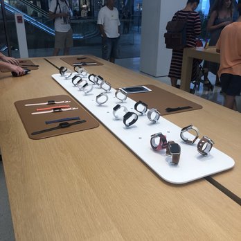 Apple Brickell City Centre - Computers Near Me - Miami, Florida