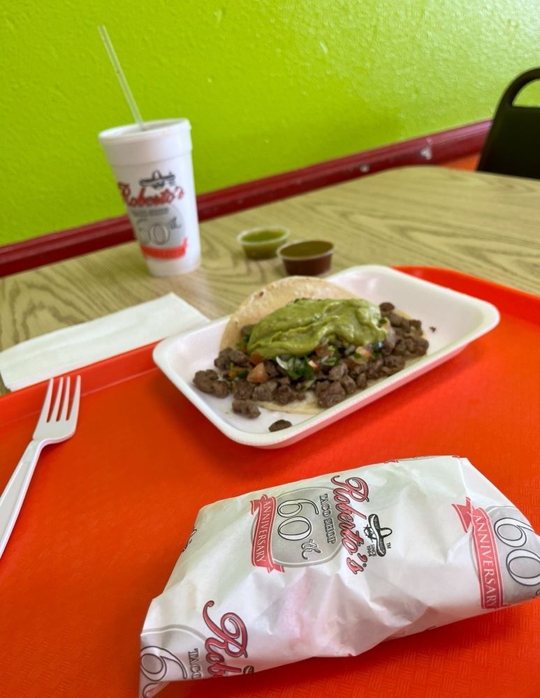 Robertos Taco Shop
