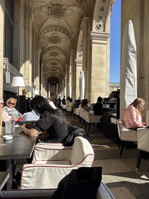 Le Café Marly by null