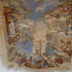 Heilig-Geist-Kirche - Deckengemälde und Orgel