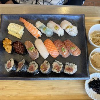 Akami Sushi - Premium sushi set - Sushi Bars Near Me - Arcadia, California