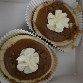 Crumbl - North Haven - Biscoff cheesecake - Bakeries Near Me - North Haven, Connecticut