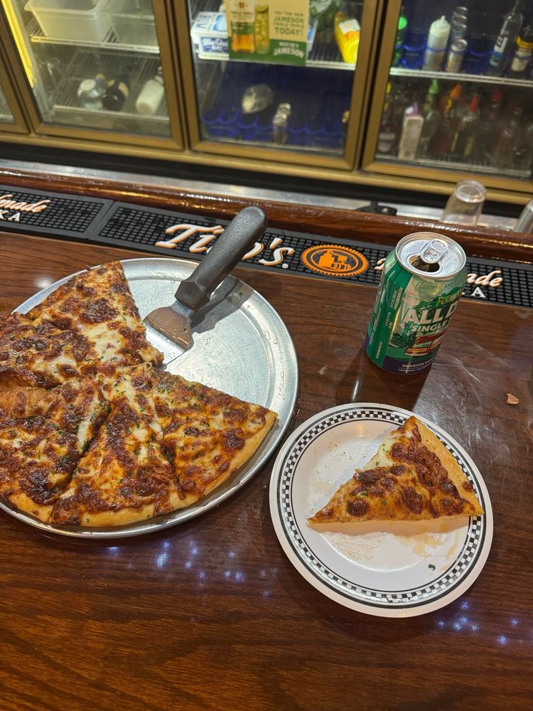 Blondie's Pub & Pizza