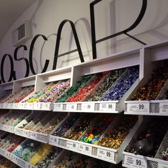Biscuiterie Oscar - Buy by the bulk candies - Candy Stores Near Me - Montreal, Quebec Biscuiterie Oscar - Buy by the bulk candies - Candy Stores Near Me - Montreal, Quebec