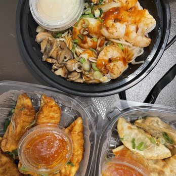 Moshi Moshi - Sushi Bars Near Me - Miami Beach, Florida