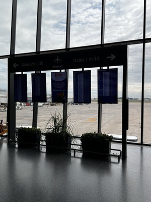 Bradley International Airport by null