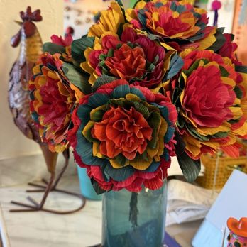 Buendia Breakfast & Lunch Cafe - Beautiful flowers! - Breakfast & Brunch Near Me - Tucson, Arizona