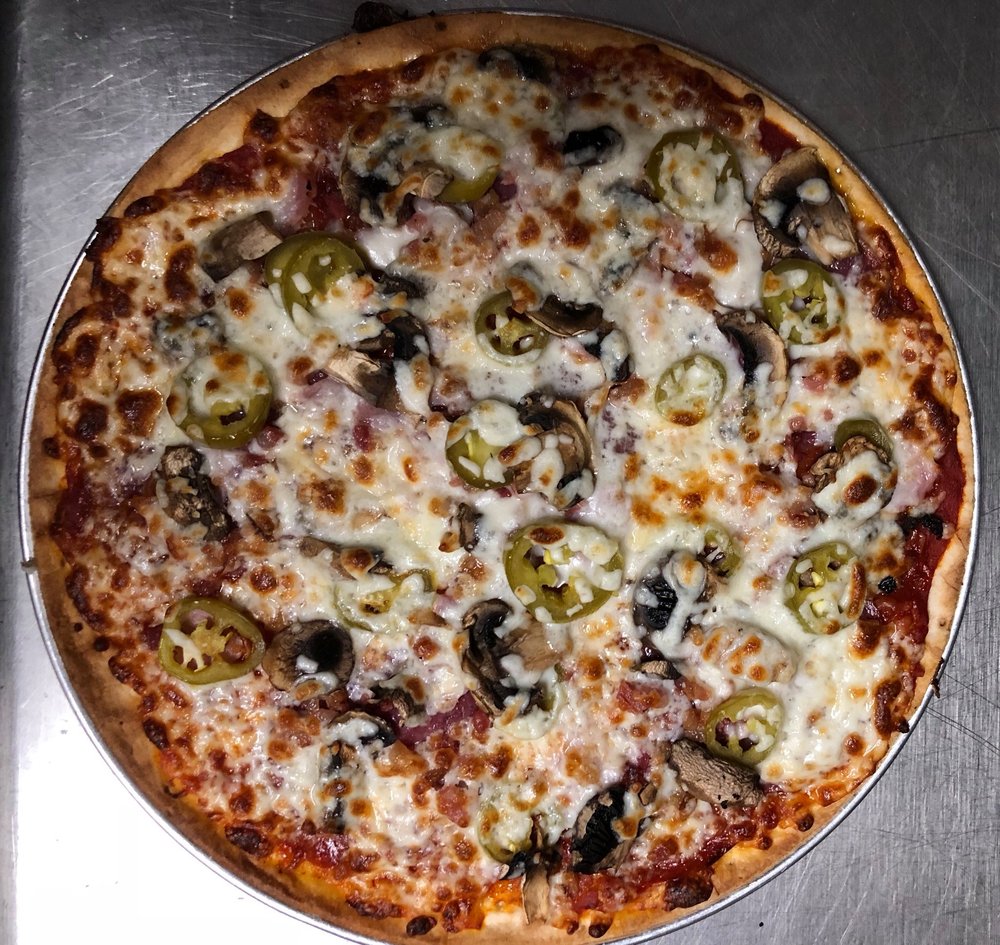 NEIGHBORHOODS SPORTS BAR & GRILL Updated September 2024 31 Photos