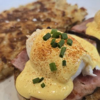 Poached Kitchen - House Benedict with hash brown - Breakfast & Brunch Near Me - Whittier, California