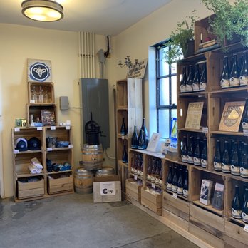 Blue Bee Cider - Breweries Near Me - Richmond, Virginia