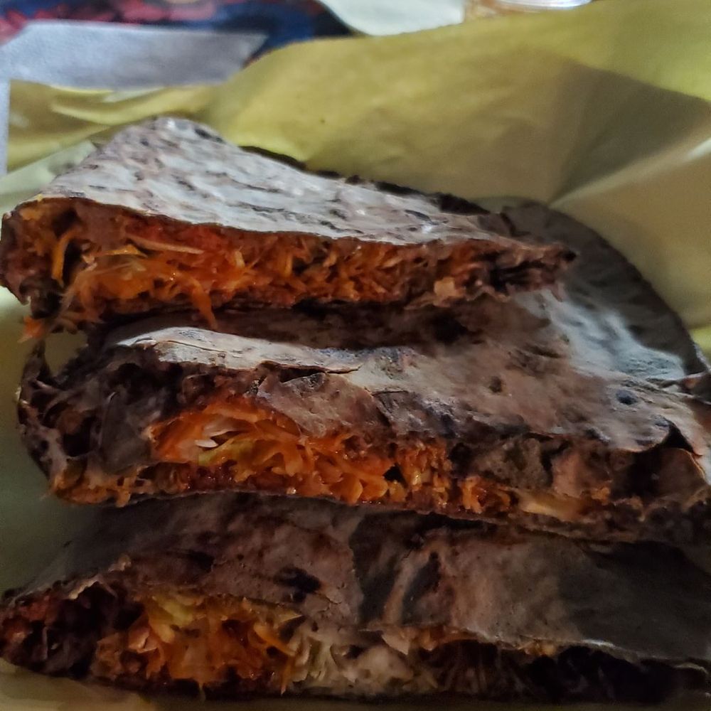 Tlayuda de chorizo Tlayuda de chorizo