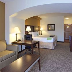 La Quinta by Wyndham Memphis Wolfchase - Guest room