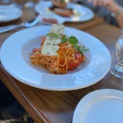 Noble Bistro