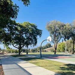 Pantera Park - Basketball courts