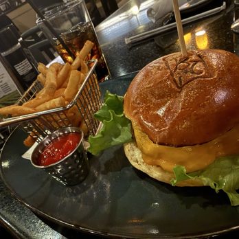 Second Street American Bistro - Burger! Cooked to order perfectly! Fresh toppings, and perfectly cooked fries! - American Near Me - Williamsburg, Virginia