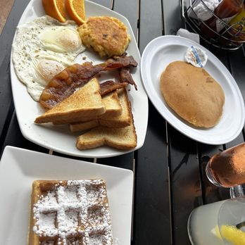 Toast - Toast Breakfast Platter - American Near Me - Sugar Land, Texas Toast - Toast Breakfast Platter - American Near Me - Sugar Land, Texas