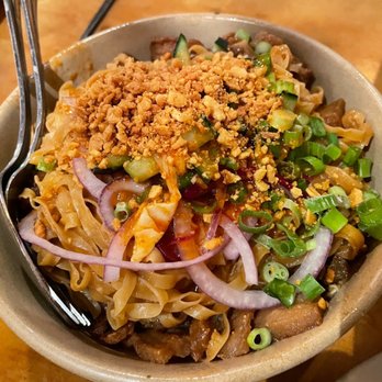 Burma Superstar - Pork belly garlic noodles - Burmese Near Me - Alameda, California Burma Superstar - Pork belly garlic noodles - Burmese Near Me - Alameda, California