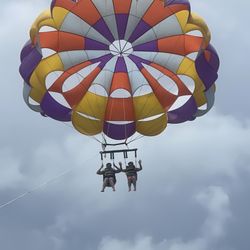 Chute 'Em Up Parasailing
