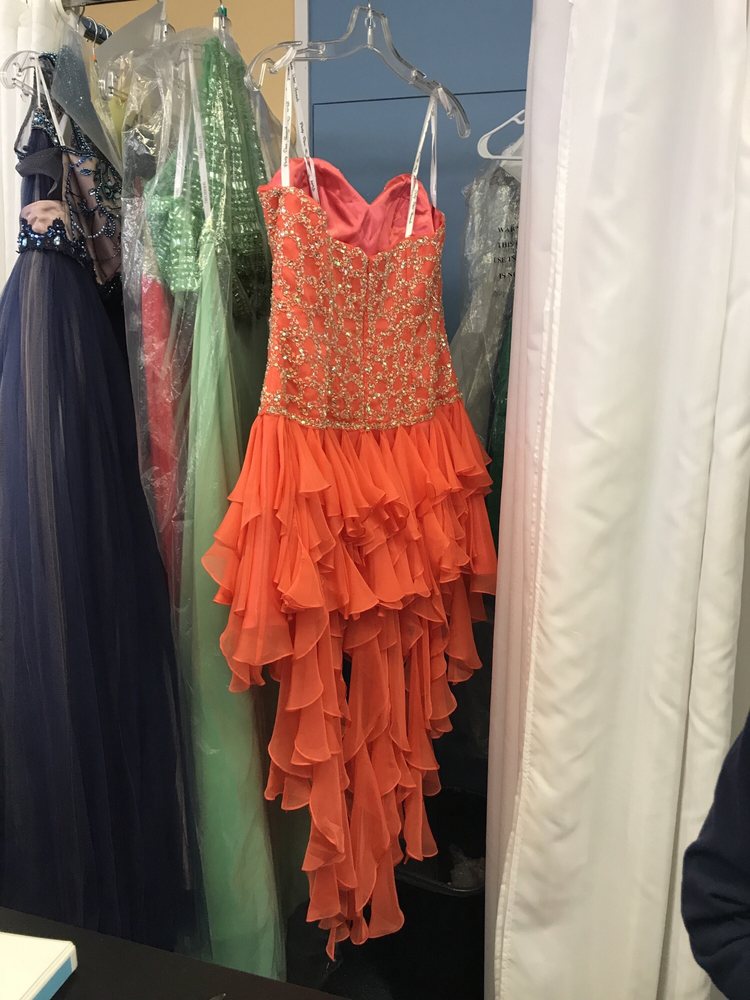 SPECIAL EFFECTS FASHION BOUTIQUE Updated August 2024 3126 Avenue Of