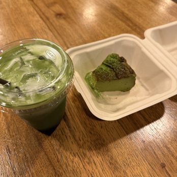 Grean - Banana bread matcha and matcha cheesecake - Desserts Near Me - Seattle, Washington Grean - Banana bread matcha and matcha cheesecake - Desserts Near Me - Seattle, Washington