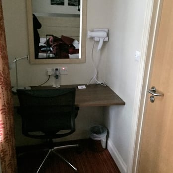 Comfort Inn - Desk in the room (hair dryer too)! - Hotels Near Me - London, XGL