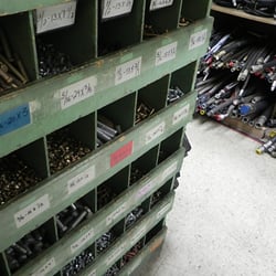 Luky's Hardware