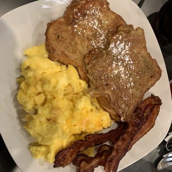 ILLUSIONS RESTAURANT AND BAR - Updated April 2024 - 45 Photos - 7089