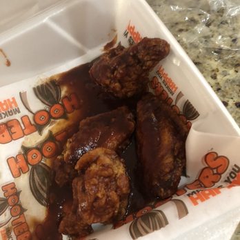 Hooters - Doesn't look boneless to me.... toddler won't eat so who knows who can eat them. - American Near Me - Weston, Florida
