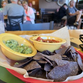Oscar's Cafe - Guac, salsa and chips - very fresh and tasty! - Mexican Near Me - Springdale, Utah