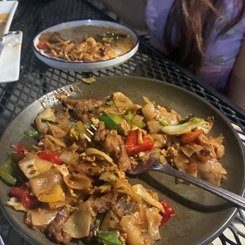 Phraya Thai - Drunken noodles - Thai Near Me - Denver, Colorado