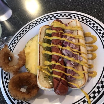 Cool Cat Cafe - Hot dog and onion rings Hound Dog Frings - American Near Me - Pismo Beach, California Cool Cat Cafe - Hot dog and onion rings Hound Dog Frings - American Near Me - Pismo Beach, California