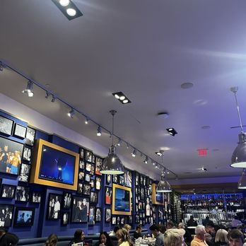 Café Hollywood at Planet Hollywood Resort & Casino - American Near Me - Las Vegas, Nevada
