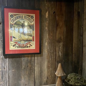 Mellow Mushroom New Albany - Decor - Pizza Near Me - New Albany, Ohio Mellow Mushroom New Albany - Decor - Pizza Near Me - New Albany, Ohio